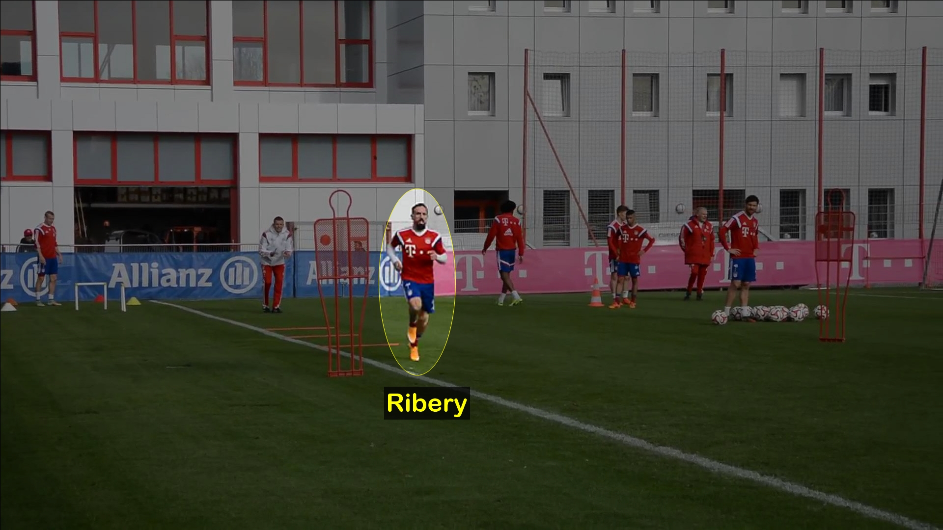 Ribery entrenando en un circuito en el Bayern Munich